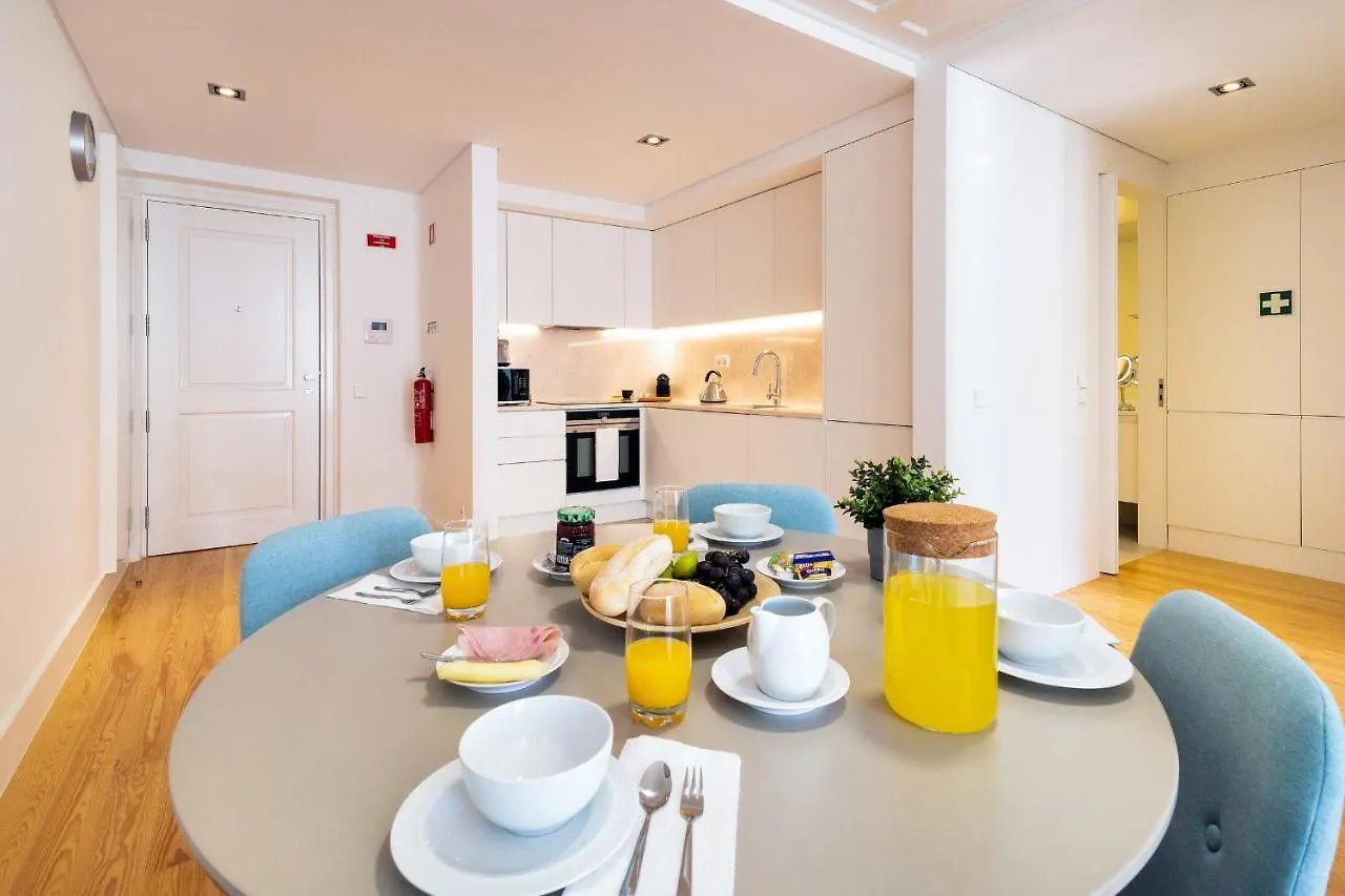 Amazing 1Bdr Apartment In Chiado By Lovelystay Лиссабон