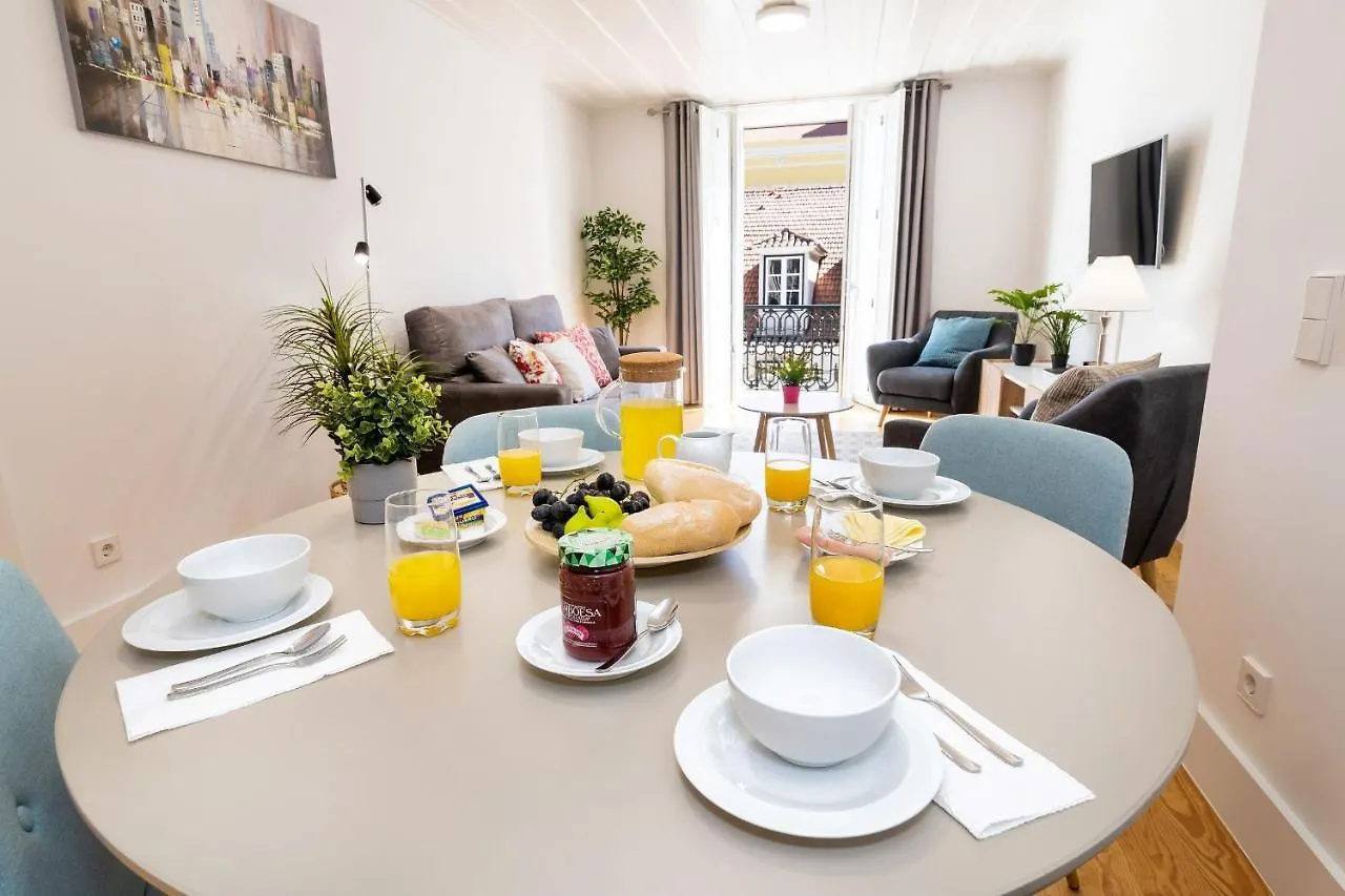 Amazing 1Bdr Apartment In Chiado By Lovelystay Лиссабон