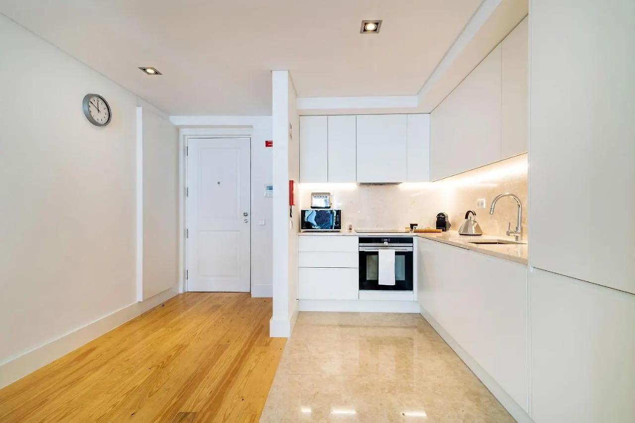 Amazing 1Bdr Apartment In Chiado By Lovelystay Лиссабон