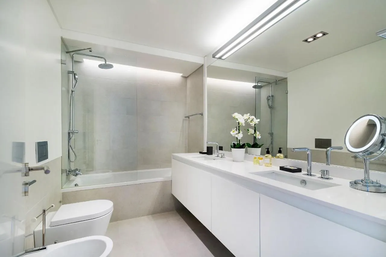 Amazing 1Bdr Apartment In Chiado By Lovelystay Лиссабон