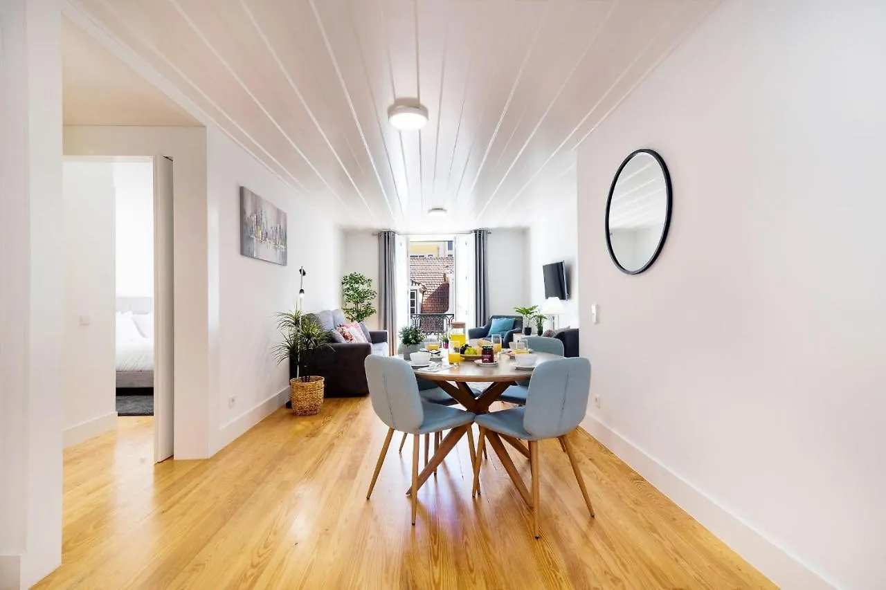 Amazing 1Bdr Apartment In Chiado By Lovelystay Лиссабон Португалия