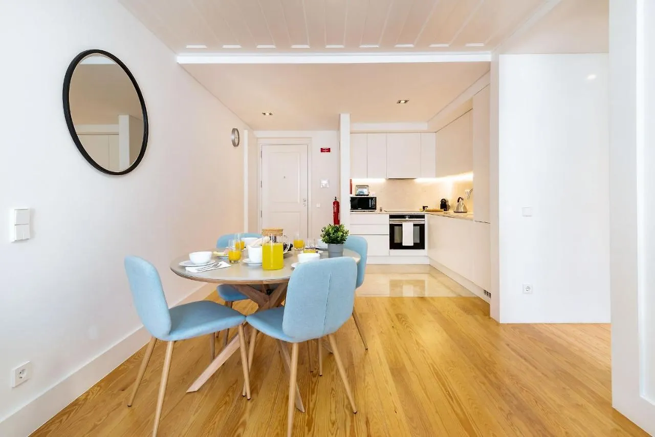 Amazing 1Bdr Apartment In Chiado By Lovelystay リスボン 0*,
